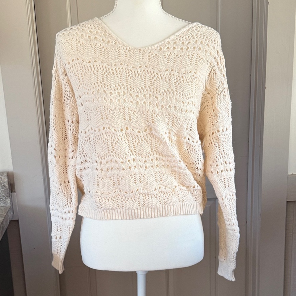 Francesca's Collections Cream V-Neck Sweater